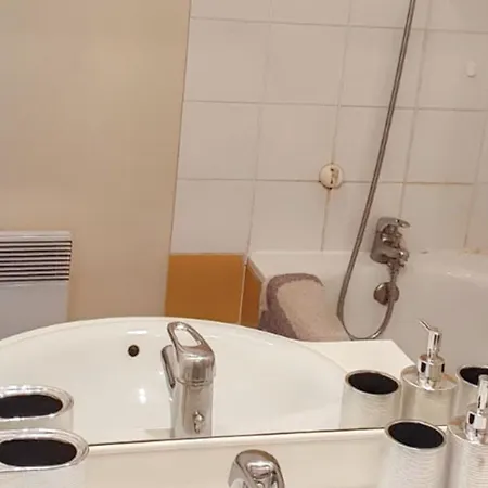 アパート A Avec Terrasse カルカソンヌ